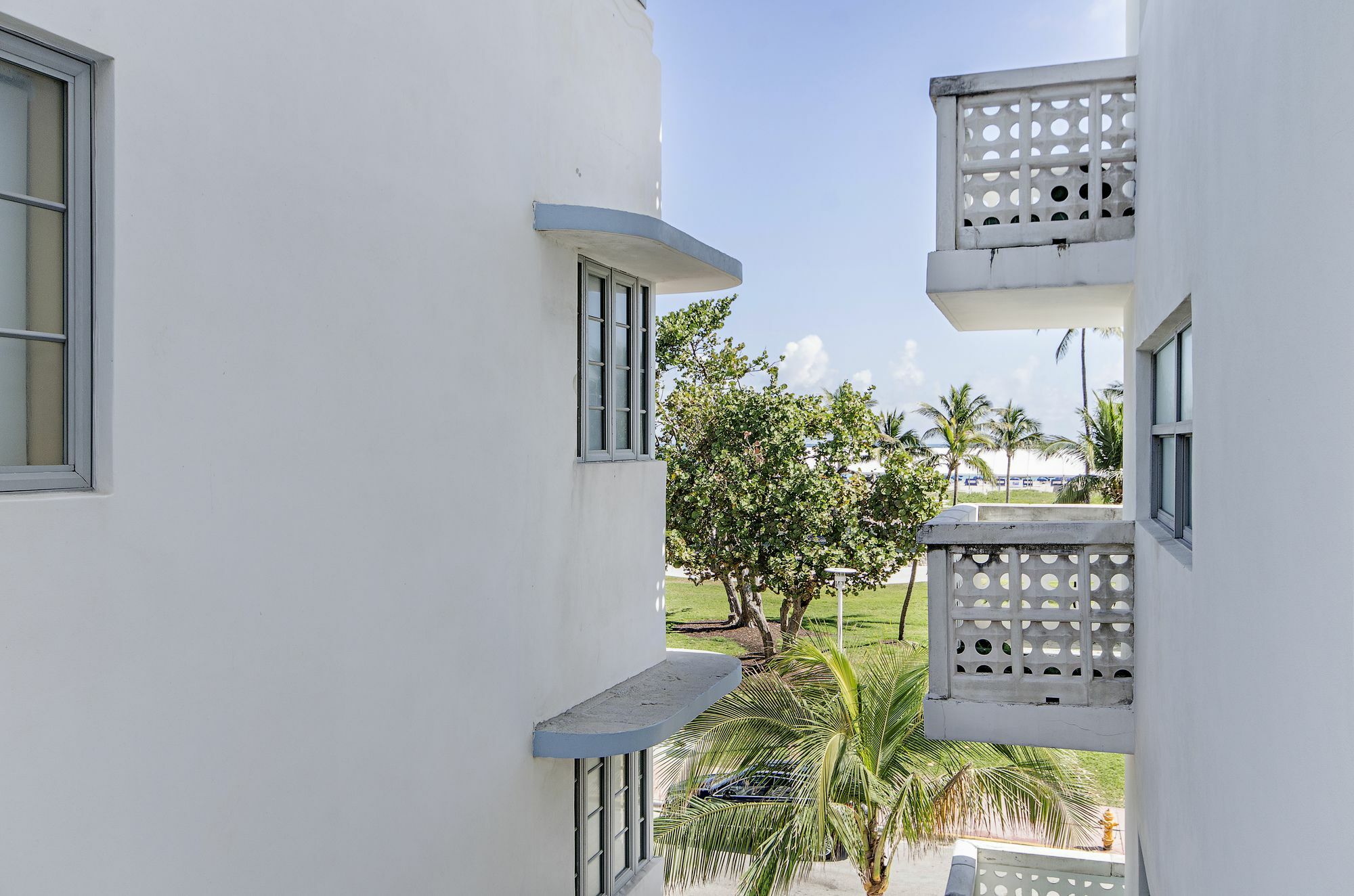 Strand On Ocean By Sunnyside Retreats (Adults Only) ميامي بيتش المظهر الخارجي الصورة